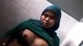 MILF Big Natural Tits Indonesian Big Tits 