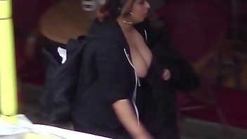 Downblouse Public Voyeur Big Tits 