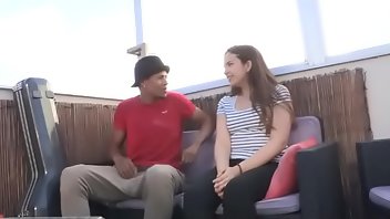 Bar Cumshot Teen European Blowjob 