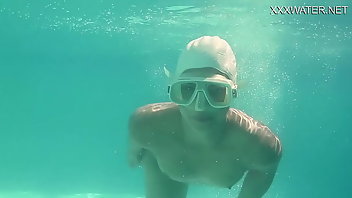 Underwater Masturbation Orgasm Small Tits 